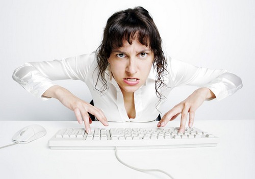 A közösségi hálózatok tele vannak és ... segítenek