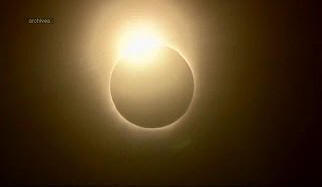 Napfogyatkozás: Afrikában a nap éjszakává vált