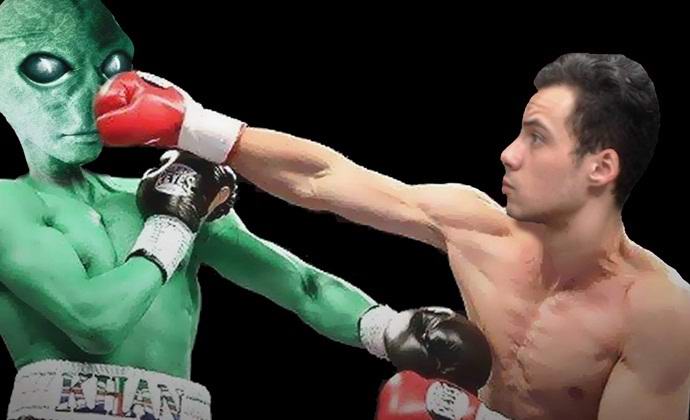 Egy műholdas fotó rögzíti, hogy egy ember harcol egy idegennel