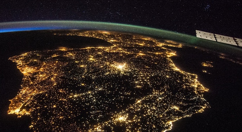 Starlink projekt - Ilon Mask Space Internet Program