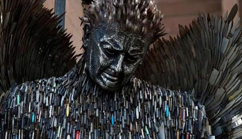 A késekből egy angyal szobrát Liverpoolban rossz ötletnek tekintették