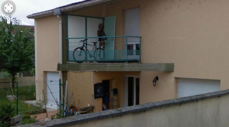 Egy furcsa lényt láttak a Google Maps felhasználói az egyik fotón