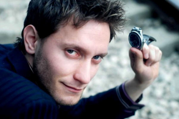 A titokzatos mágus és Telepath Lior Souchard