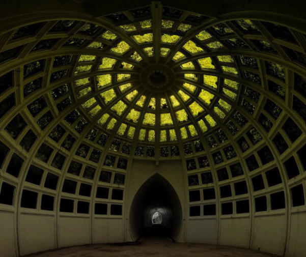 A Titkok Kamrája Nagy-Britannia tó alatt, tó