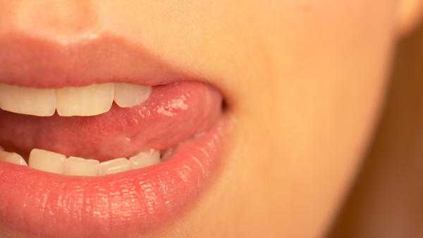 nyelv viszket a bal oldalon 