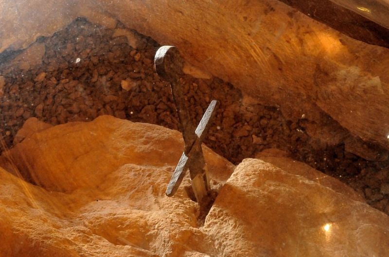 A tudósok egy ősi műben azonosították a legendás kardot