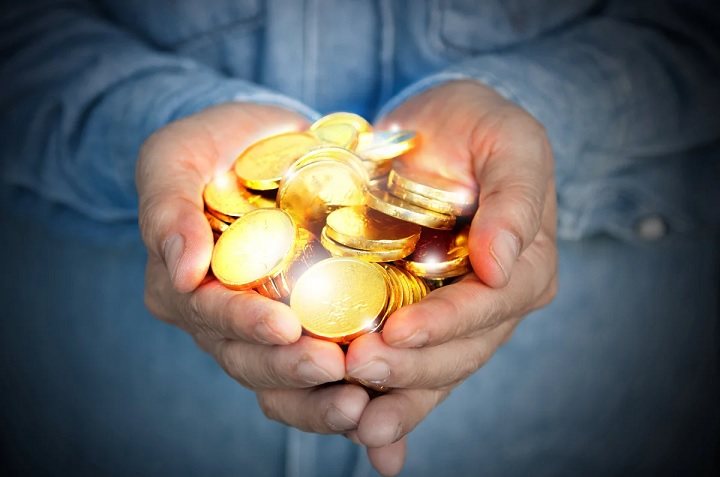 A tudósok rájöttek, hogy a pénzügyi vagyon hogyan befolyásolja az emberek arcát.