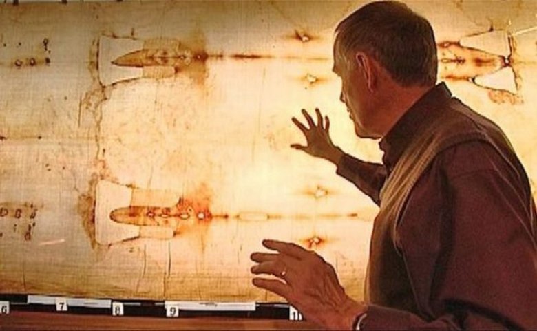 A tudósok ismét beszélték a torinói lepel meghamisításáról