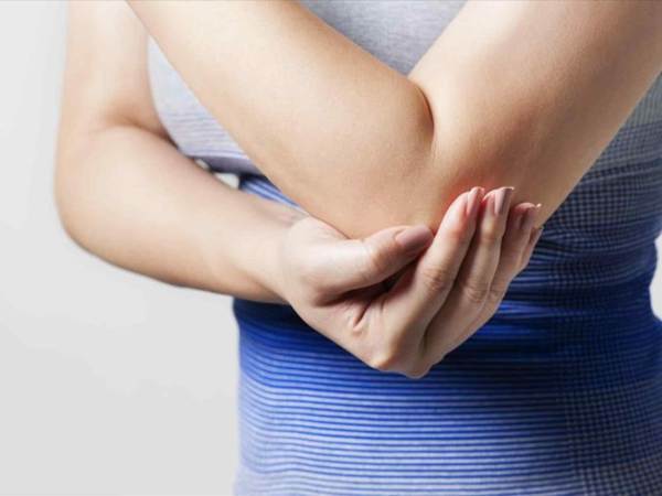 üsse meg a jobb könyök előjelét 