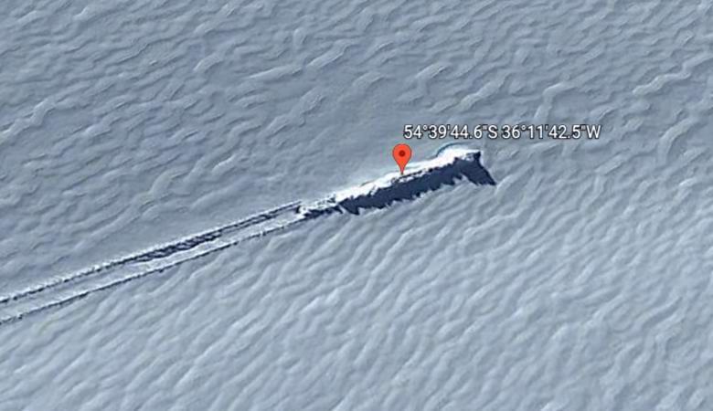 Tyler Glockner ufológus egy idegen hajót fedezett fel, amely a Subantarktiszon összeomlott.