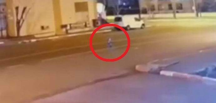 Egy török ​​utcai megfigyelő kamera titokzatos lényt fényképezett