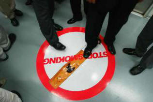 Nem szabad a gyümölcsöt és a dohányzást kombinálni.