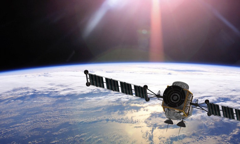 Az urálkutató hatalmas UFO-kat észlelt a Föld körüli pályán