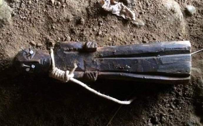 Az amerikai barlangban szörnyű varázslatos figura található