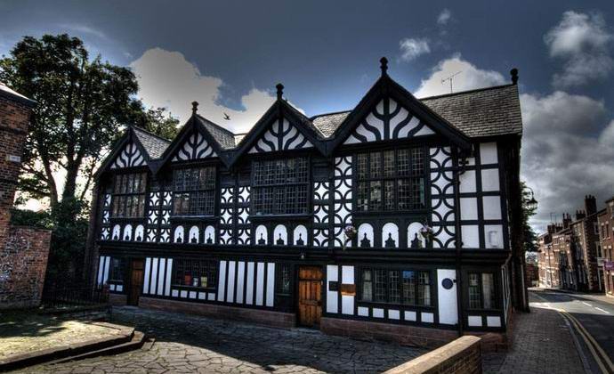 Egy szellemet kétszer fényképeztek egy angol szállodában.