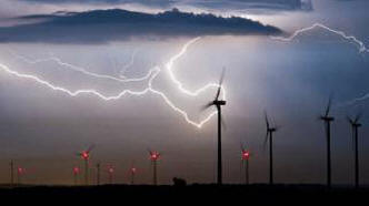 Németországban villámcsapás ütött sok embert