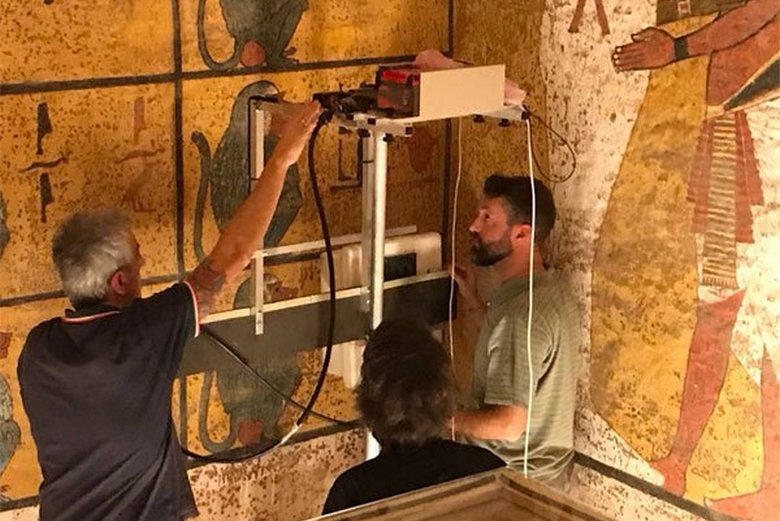 Tutanhamon sírjában a korábban elrejtett rejtett szobákat nem találták.