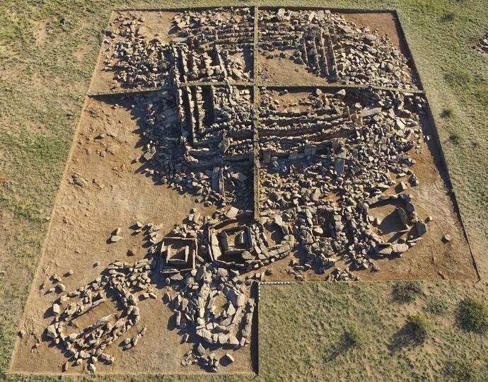 Titokzatos ősi piramisot fedeztek fel Kazahsztánban