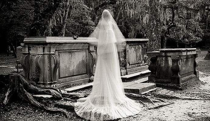 Kínában tömegesen tartsanak meg a halottak illegális esküvőit