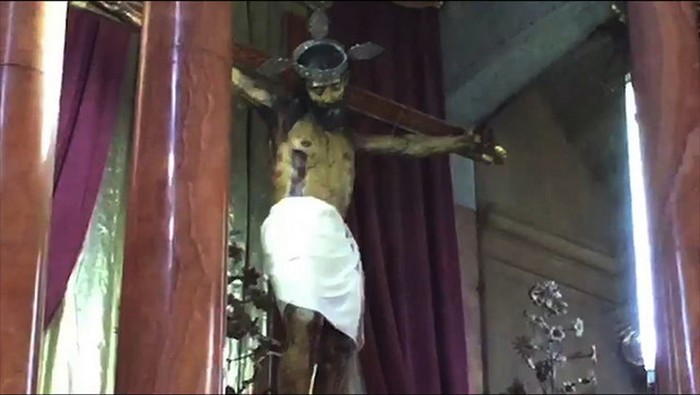 Mexikóban Jézus Krisztus szobra kinyitotta a szemét