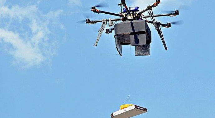 Moszkvában a multicopter megkezdi pizza és postai küldemények szállítását