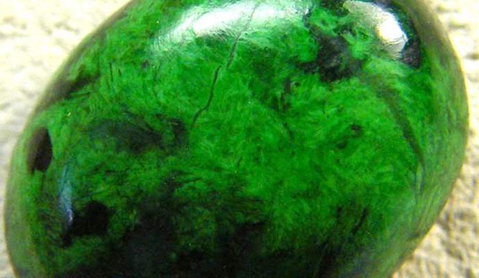 Egy 175 tonnás darab értékes ásványt ástak ki Mianmarban