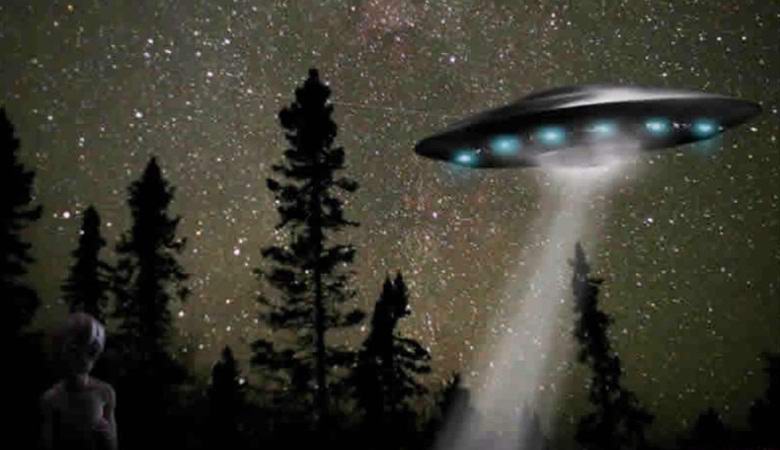 Megjelent egy videó az interneten egy idegen leszállással