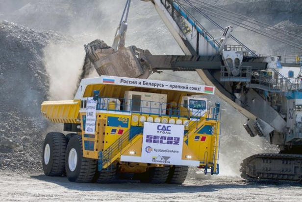 Szibériában kipróbálták a világ legnagyobb billencskocsit, a 75710-et, autók, belaz, tesztek