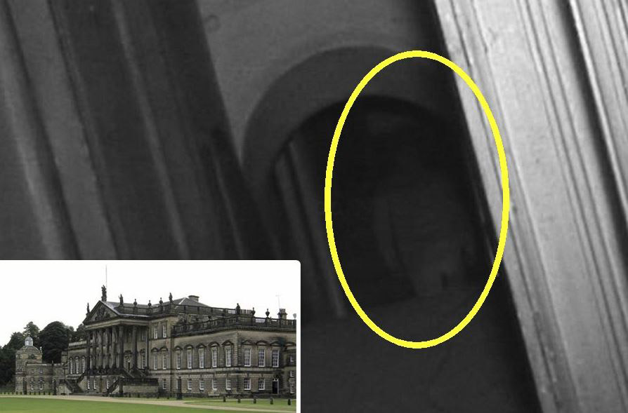 A szellem dupla megjelenik a régi kastélyban