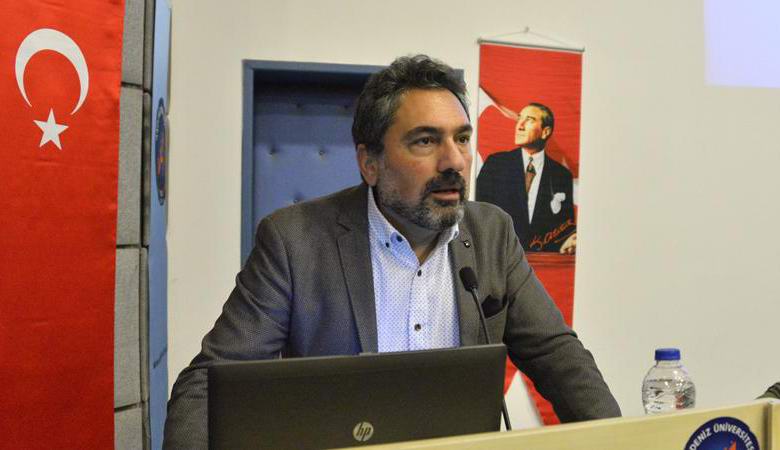 Törökországban elkezdte az ufológia és az exopolitika tanítását.