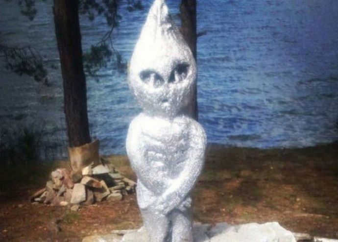 Egy idegen emlékmű megakadályozta a vandálokat