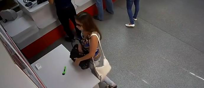 A nevetséges lopással rendelkező videó slágerré vált