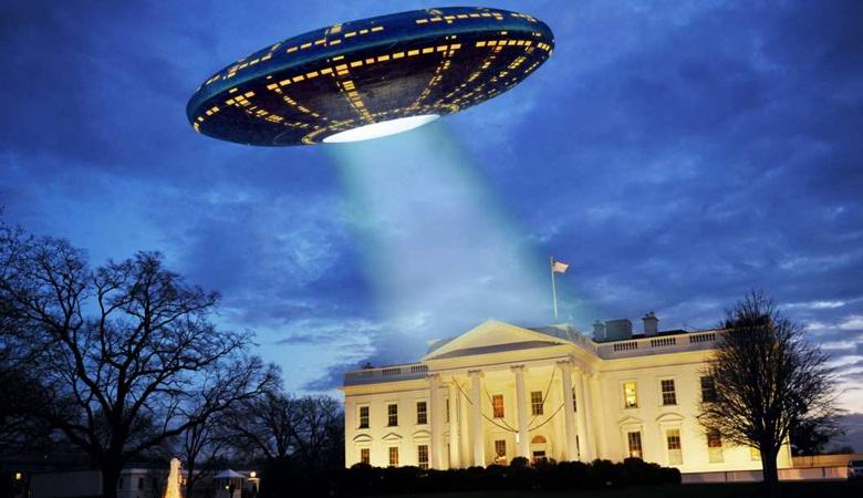 Videó egy idegennel a Fehér Ház tetőjén heves vitát váltott ki az interneten