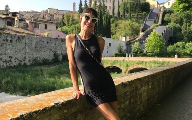 Tizenévesnek tűnik: egy karcsú, 70 éves olasz nő megosztotta a titkot