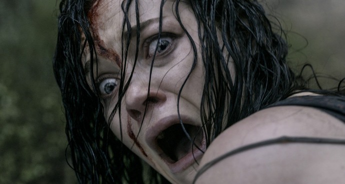 Víz és véres poltergeista