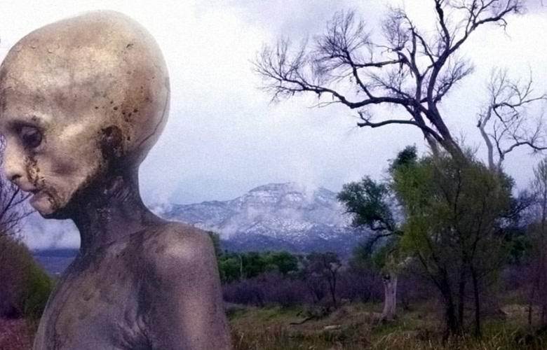 Restaurált fénykép egy idegennel, akit a speciális szolgálatok töröltek az internetről