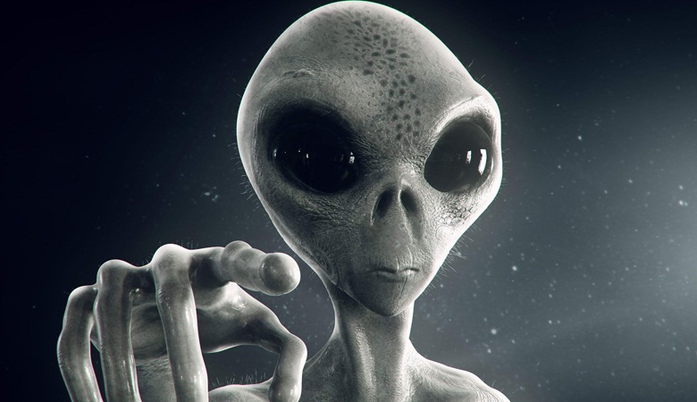 Titokzatos humanoidok találhatók a Merkúr és a Hold képein