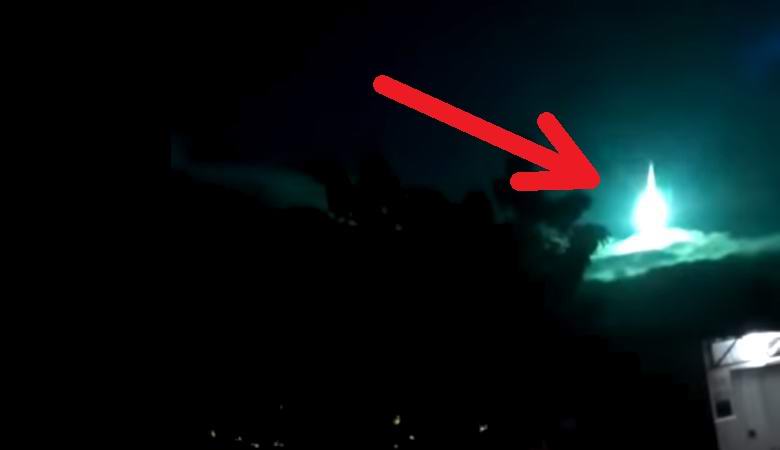 Egy titokzatos világító tárgy esett le Brazília tengerpartjáról