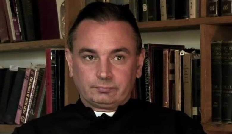 Egy Kansas-i lakos azt állítja, hogy ő az igaz pápa.