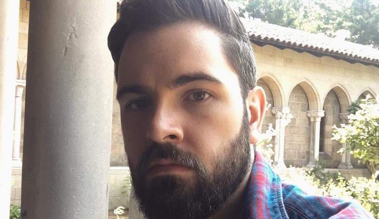 Egy New Yorker azt állítja, hogy egy gyermek hátborzongató szelleme után üldözi.