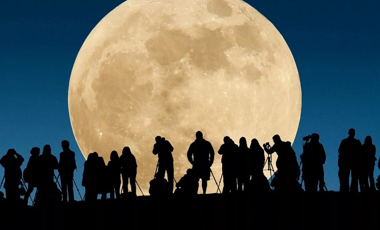 Oroszország lakói március 10-én éjjel megfigyelhetik a szuperhónapot.