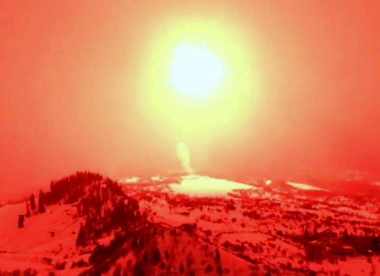 Az élet folytatódik: koronavírus és rekordos petárdák