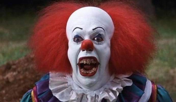 A szörnyű bohócok terrorizálják a nyugati országok lakóit