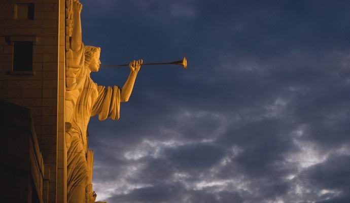 Nyers trombita hangok hallottak már az égből Angliában.