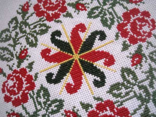 Ladinets hímzés Ladinets hímzés