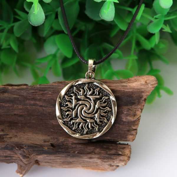 szláv amulett znich 