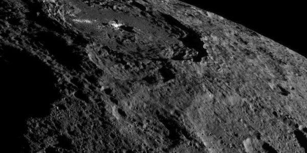 Probe Down: új részletek Ceres felszínéről